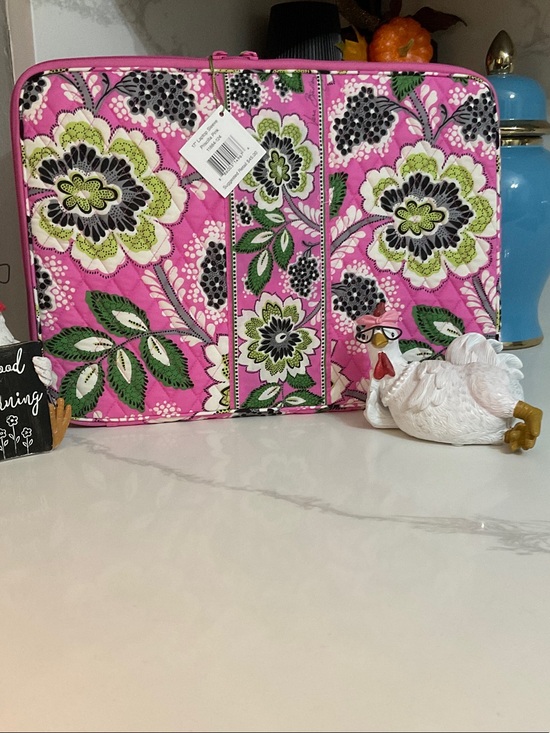 Other - VERA BRADLEY 17” Laptop Sleeve Priscilla Pink - NEW Retired Print